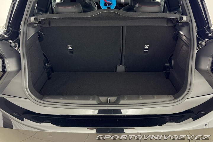 Mini Cooper 3dvéř. John Cooper Works 2025