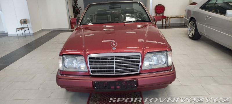Mercedes-Benz Ostatní modely 124 Cabriolet 300 CE-24