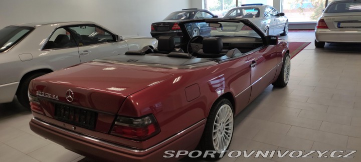 Mercedes-Benz Ostatní modely 124 Cabriolet 300 CE-24 1994
