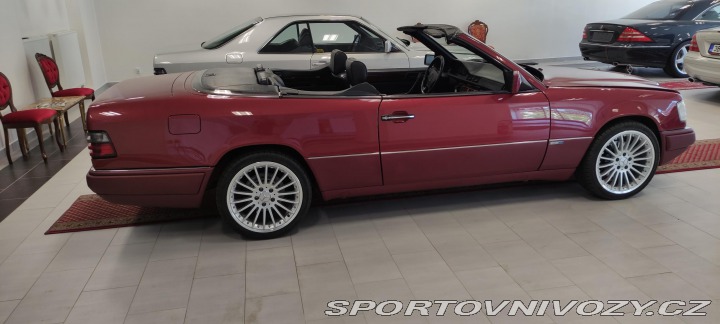 Mercedes-Benz Ostatní modely 124 Cabriolet 300 CE-24 1994