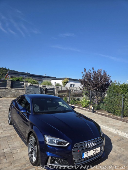 Audi S5 