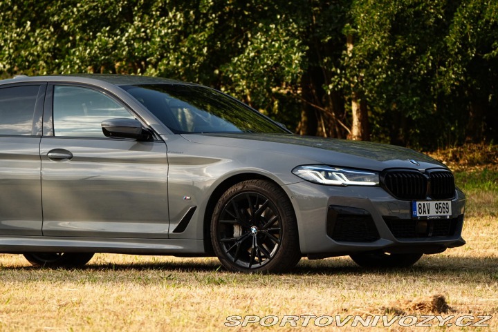 BMW 5 540xD M-Sport|2x sada kol 2021