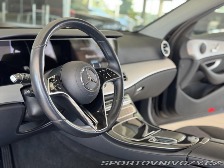 Mercedes-Benz E 300de 4MATIC*Webasto*Pano 2022