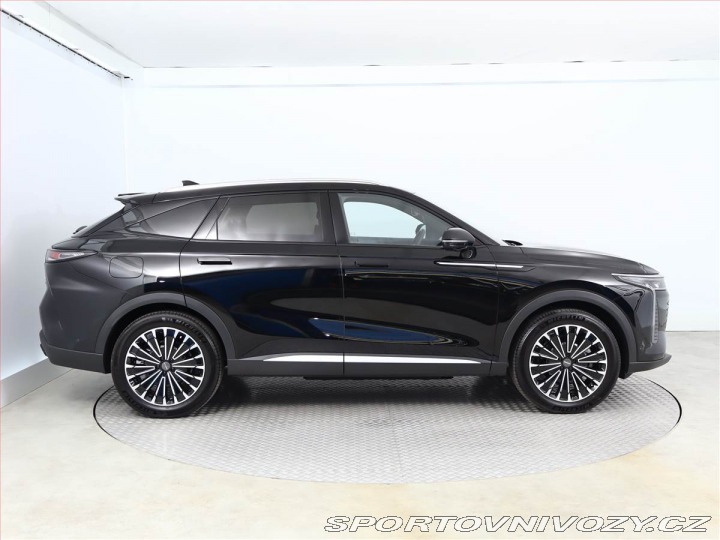 Ostatní značky Ostatní modely Omoda 9 SHS 1.5 PHEV 2026