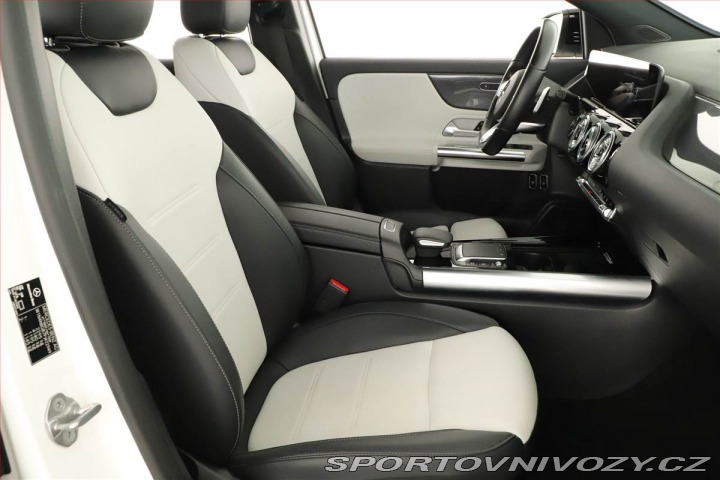 Mercedes-Benz Ostatní modely GLA AMG line 250 e 2022