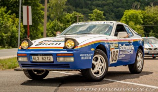 Porsche 944 S2 Dakar