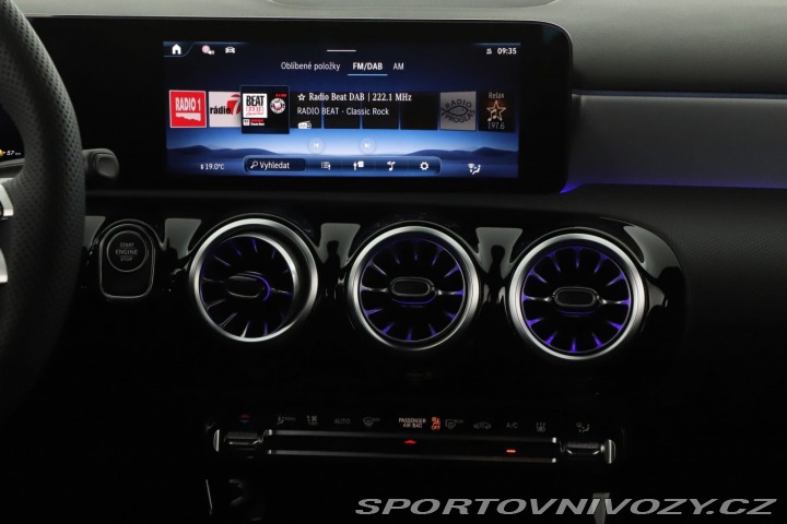 Mercedes-Benz A AMG Line A 250 e 2025