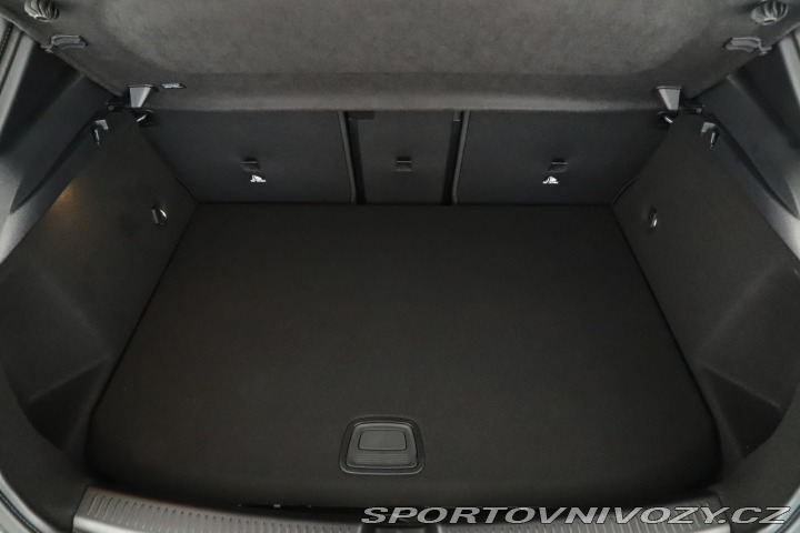 Mercedes-Benz A AMG Line A 250 e 2025