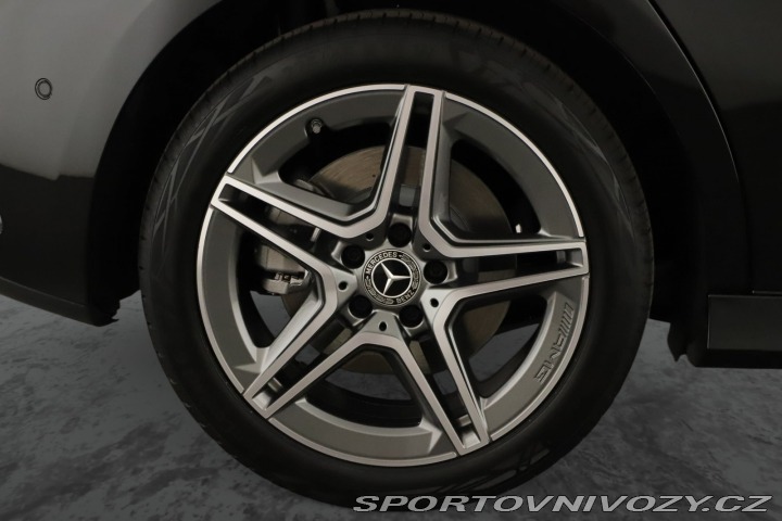 Mercedes-Benz A AMG Line A 250 e 2025