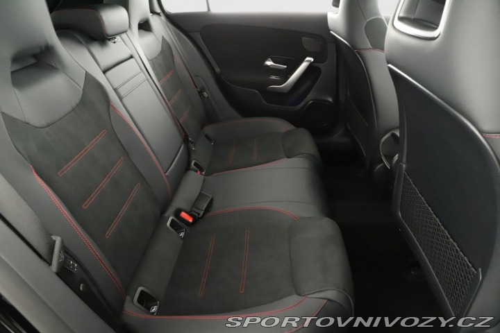 Mercedes-Benz A AMG Line A 250 e 2025