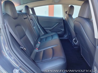 Tesla Model 3 Standard plus RWD 239 kW 2021