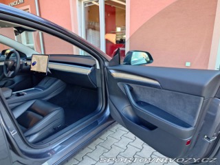 Tesla Model 3 Standard plus RWD 239 kW 2021