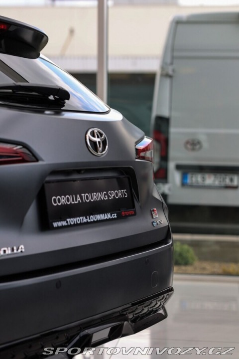 Toyota Corolla 2.0L HEV 178 - 4x2 TS GR 1800