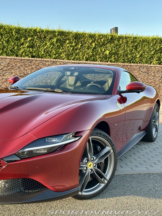 Ferrari Roma Osobní