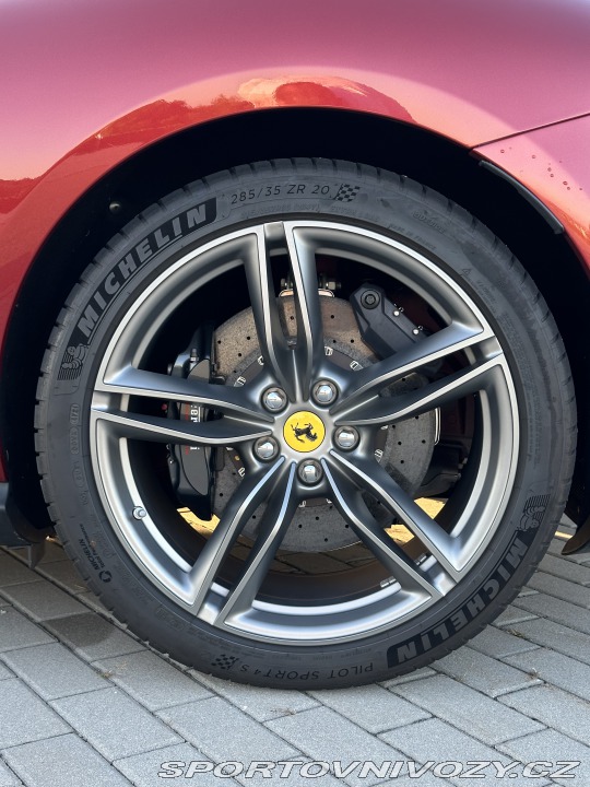 Ferrari Roma Osobní 2022
