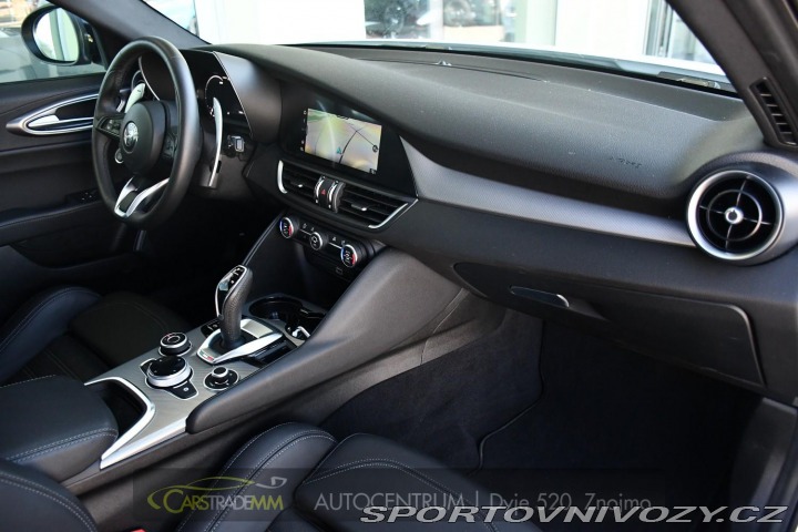 Alfa Romeo Giulia 2.0 TURBO 16V 206kW Q4 VE 2025