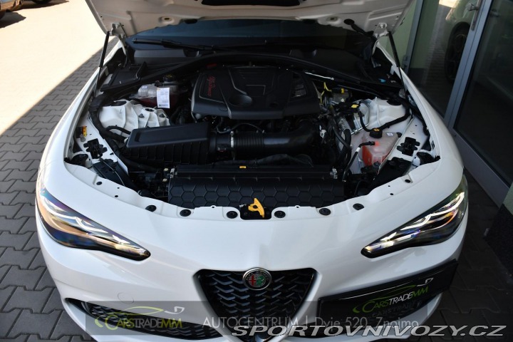 Alfa Romeo Giulia 2.0 TURBO 16V 206kW Q4 VE 2025