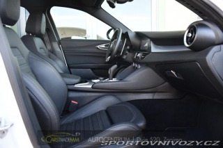 Alfa Romeo Giulia 2.0 TURBO 16V 206kW Q4 VE 2025