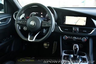 Alfa Romeo Giulia 2.0 TURBO 16V 206kW Q4 VE 2025