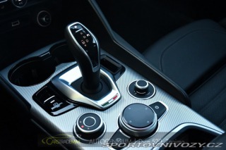 Alfa Romeo Giulia 2.0 TURBO 16V 206kW Q4 VE 2025
