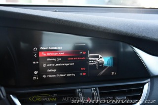 Alfa Romeo Giulia 2.0 TURBO 16V 206kW Q4 VE 2025