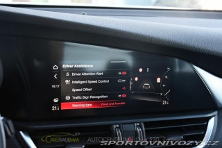 Alfa Romeo Giulia 2.0 TURBO 16V 206kW Q4 VE 2025