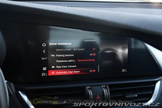 Alfa Romeo Giulia 2.0 TURBO 16V 206kW Q4 VE 2025