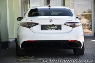Alfa Romeo Giulia 2.0 TURBO 16V 206kW Q4 VE 2025