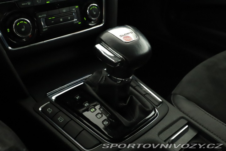 Škoda Superb Elegance 3.6 FSI V6 2011