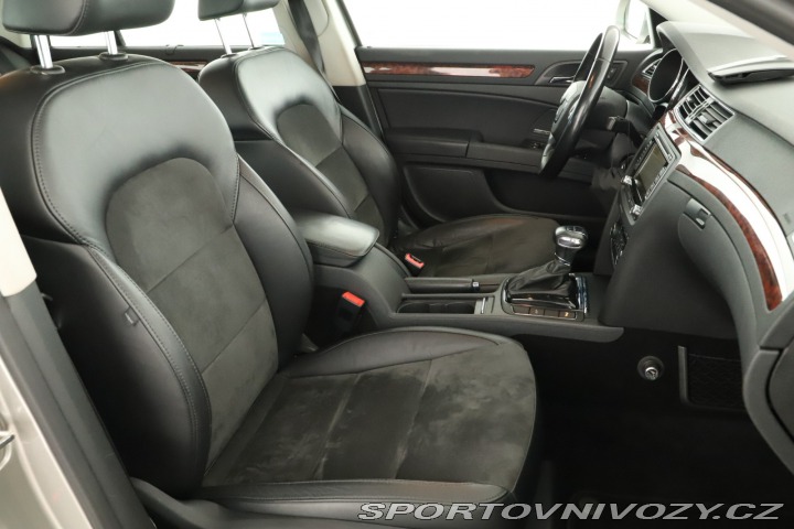 Škoda Superb Elegance 3.6 FSI V6 2011