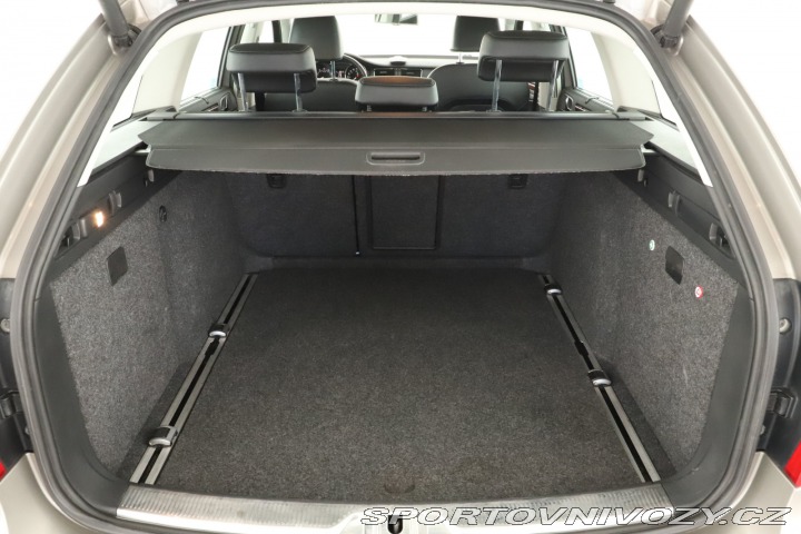 Škoda Superb Elegance 3.6 FSI V6 2011