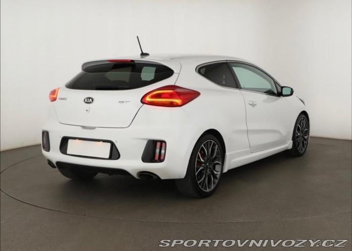 Kia Ceed GT 1,6 GT T-GDI 150 kW | M 1800