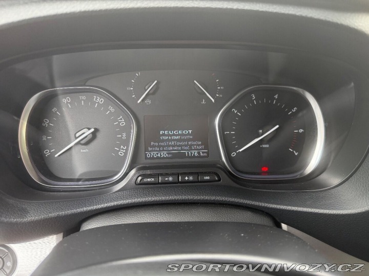 Peugeot Ostatní modely Traveller 2,0 L3 BlueHDI EAT VIP_ 2021