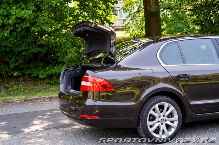 Škoda Superb 2,0   TDI 103 kW ČR 2014