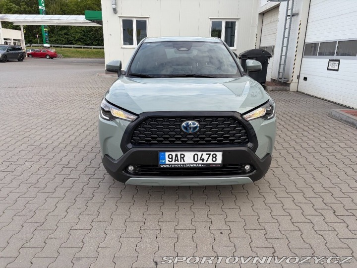 Toyota Ostatní modely Corolla Cross 2,0   4x4 - servis Toyota 1800