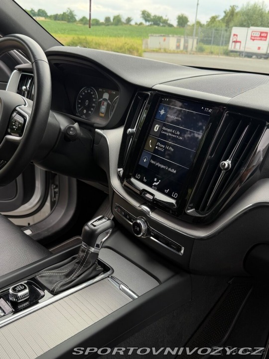 Volvo Ostatní modely XC60 2,0 T5 AWD 2019