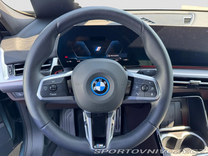 BMW iX2 xDrive30 1800
