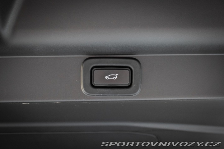 Ostatní značky Ostatní modely Land Rover Range Rover LWB 3.0i PHEV P440e HSE 2022