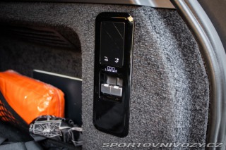 Ostatní značky Ostatní modely Land Rover Range Rover LWB 3.0i PHEV P440e HSE 2022