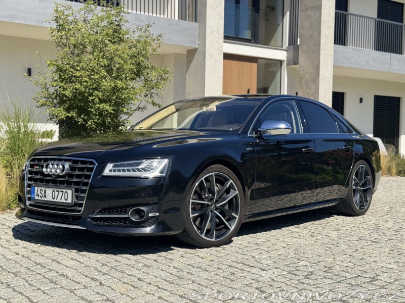 Audi S8