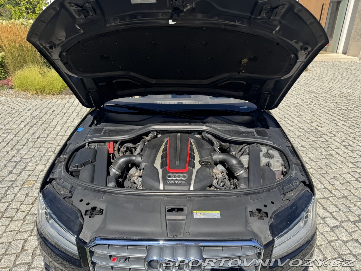 Audi S8 2014