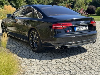Audi S8  2014
