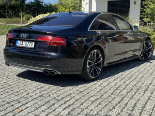 Audi S8  2014