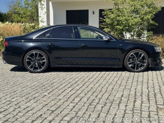 Audi S8  2014
