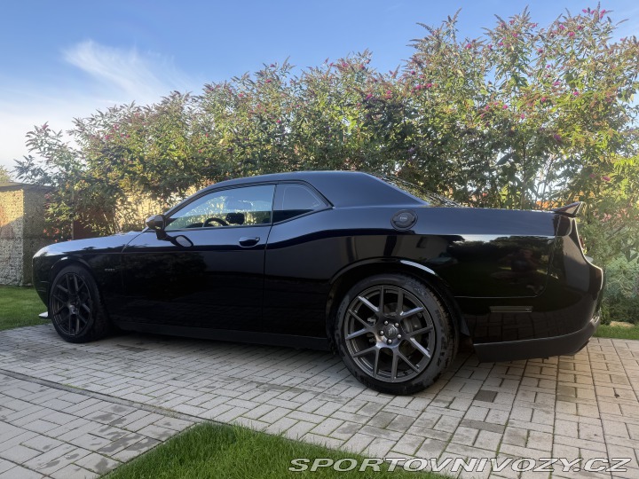 Dodge Challenger osobní 2020