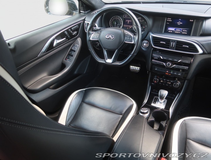 Infiniti Q30 1.6t 2019