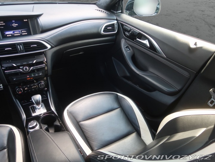 Infiniti Q30 1.6t 2019