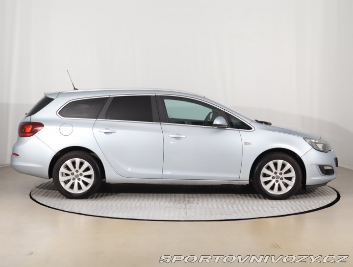 Opel Astra 2.0 CDTI 2015