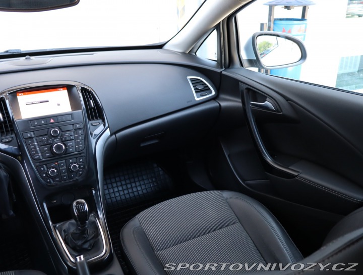 Opel Astra 2.0 CDTI 2015