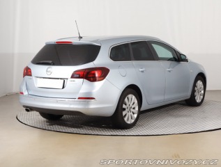 Opel Astra 2.0 CDTI 2015